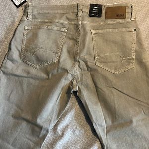 MAVI, Zach, stone wash jeans